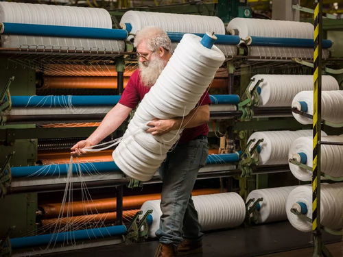 攝影 在這家紗線(xiàn)廠 可以看到美國(guó)紡織業(yè)的現(xiàn)狀